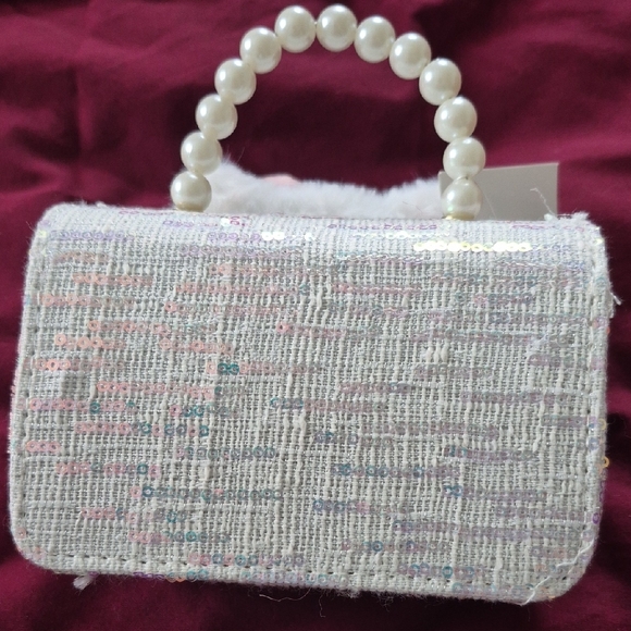 Hello Kitty White and Pink Clutch Rare. Very Firm On Price - Picture 3 of 7